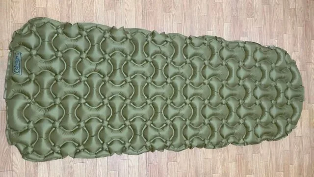 コールマン コンパクトインフレーターマット 全体写真